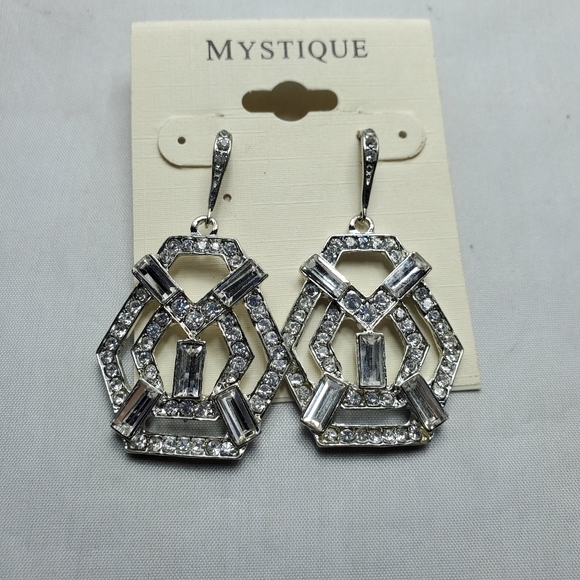 Mystique silver dangle earring with rhinestones - Picture 3 of 5